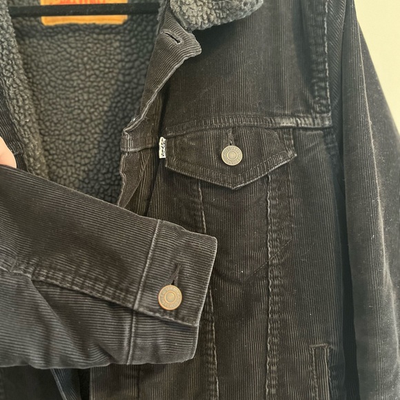 Levi’s Black Corduroy Jacket - Picture 4 of 10